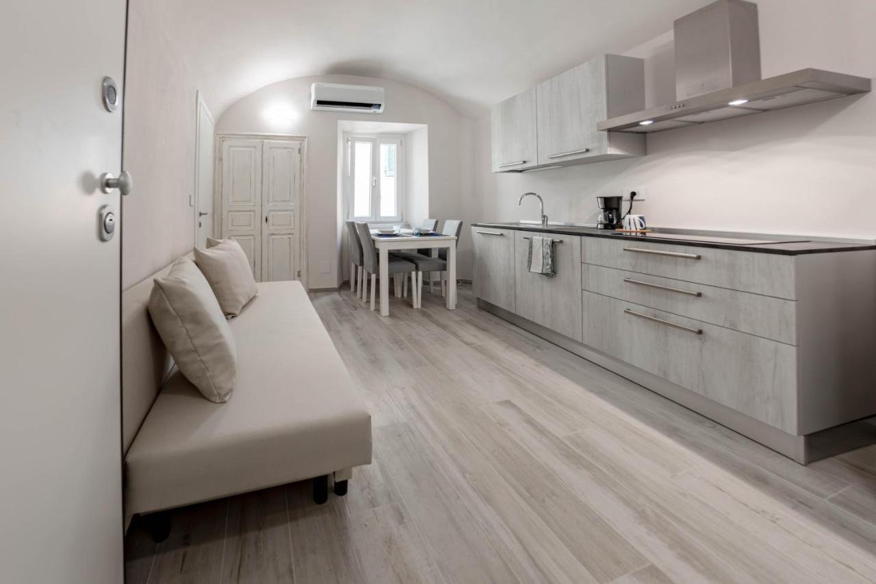 H11 Piccola Perla A Un Passo Dal Mare Apartment Santo Stefano al Mare Exterior foto