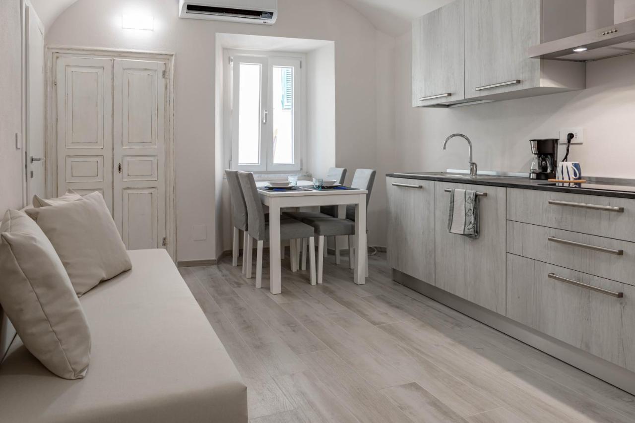 H11 Piccola Perla A Un Passo Dal Mare Apartment Santo Stefano al Mare Exterior foto