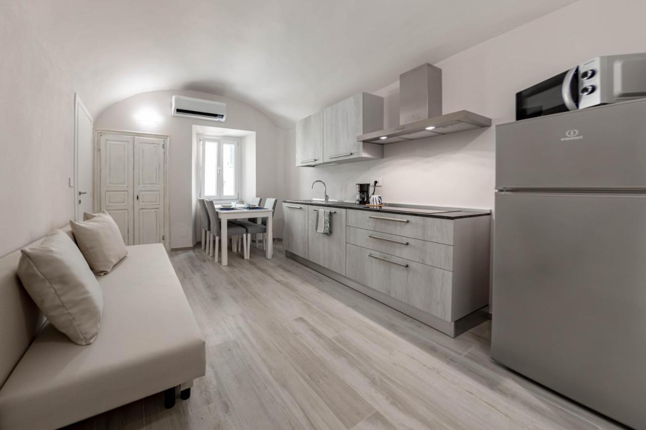 H11 Piccola Perla A Un Passo Dal Mare Apartment Santo Stefano al Mare Exterior foto